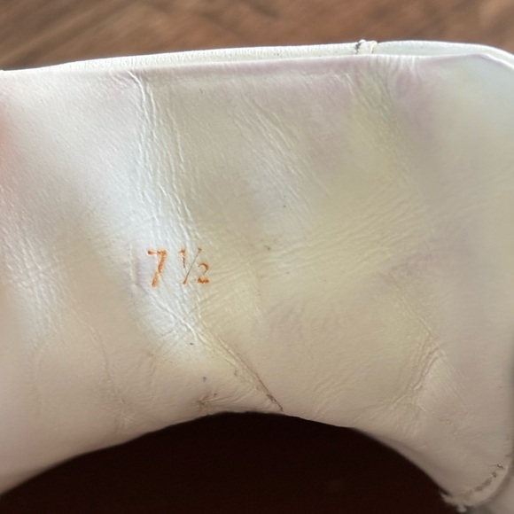 GOOD MAN BRAND
EDGE LO-TOP SNEAKER: MONO
Responsible Nappa Leather - Picture 7 of 13